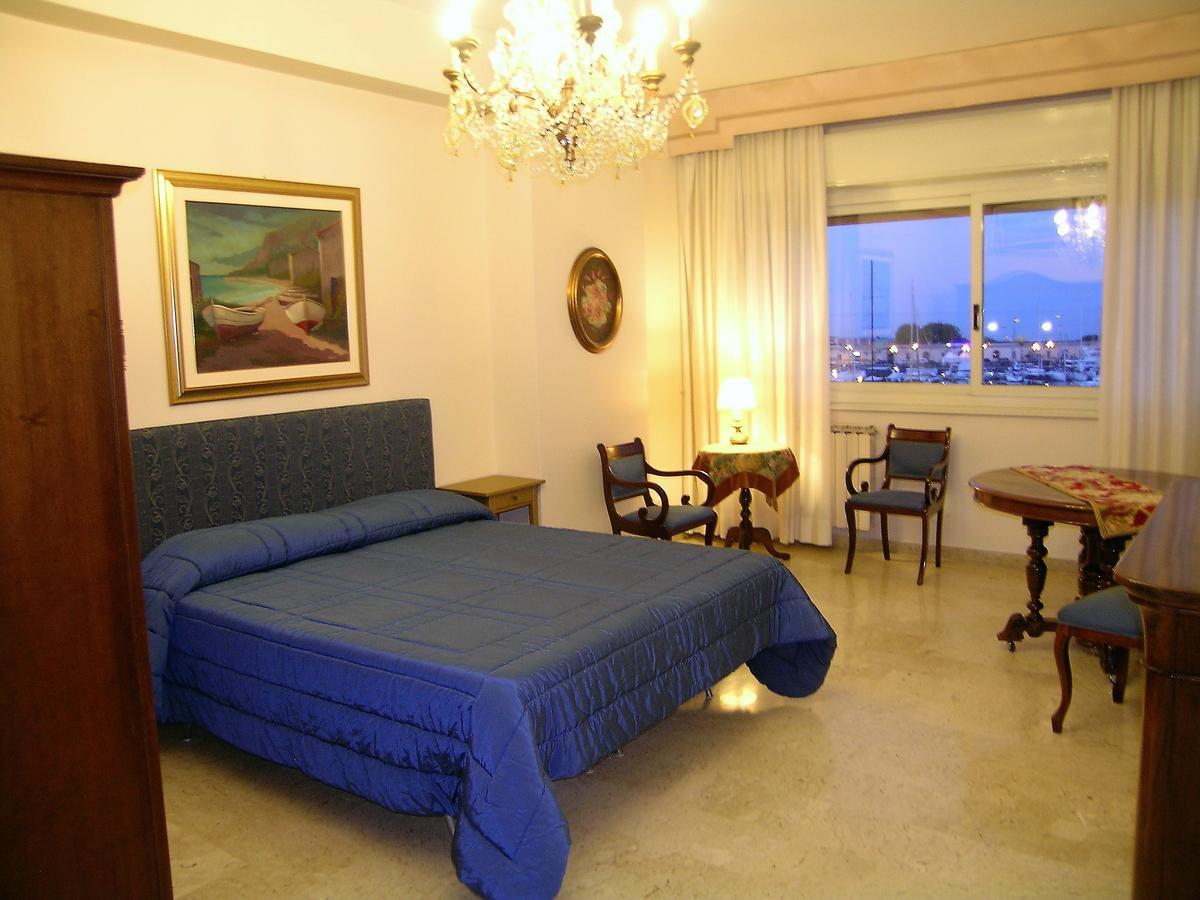B.&B Margaret'S House Bed & Breakfast Milazzo Exterior photo